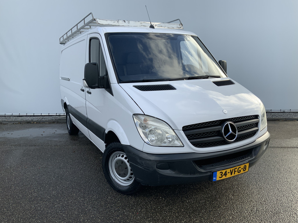 43090181-4.jpg