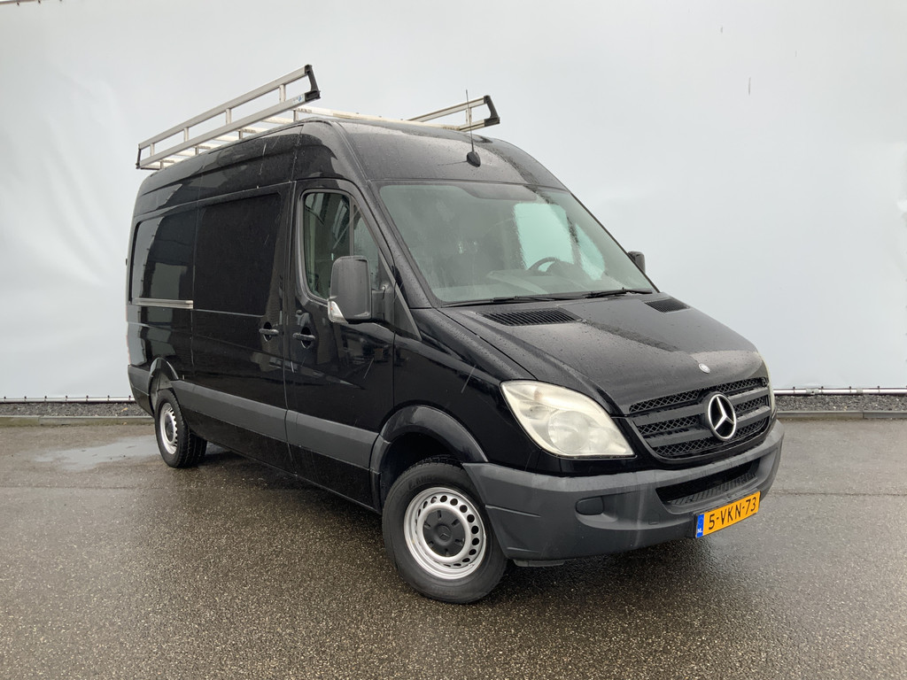 43348218-12.jpg