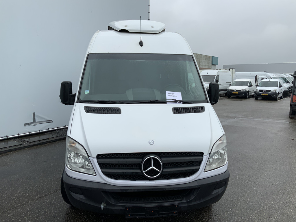 44713762-20.jpg