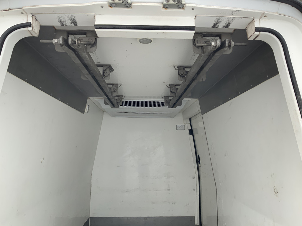 44713762-9.jpg