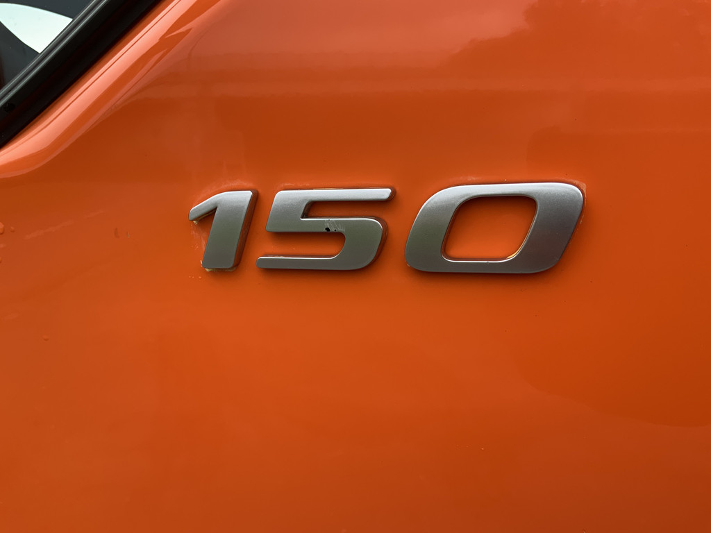 44713784-12.jpg