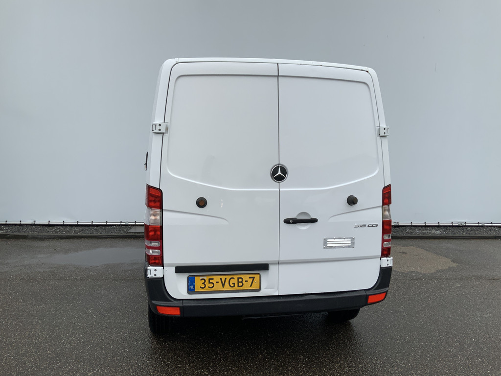 44713856-1.jpg