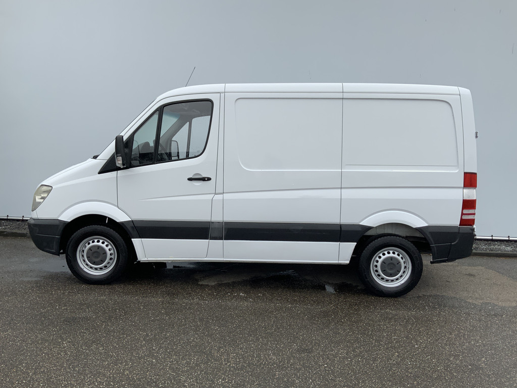 44713856-2.jpg