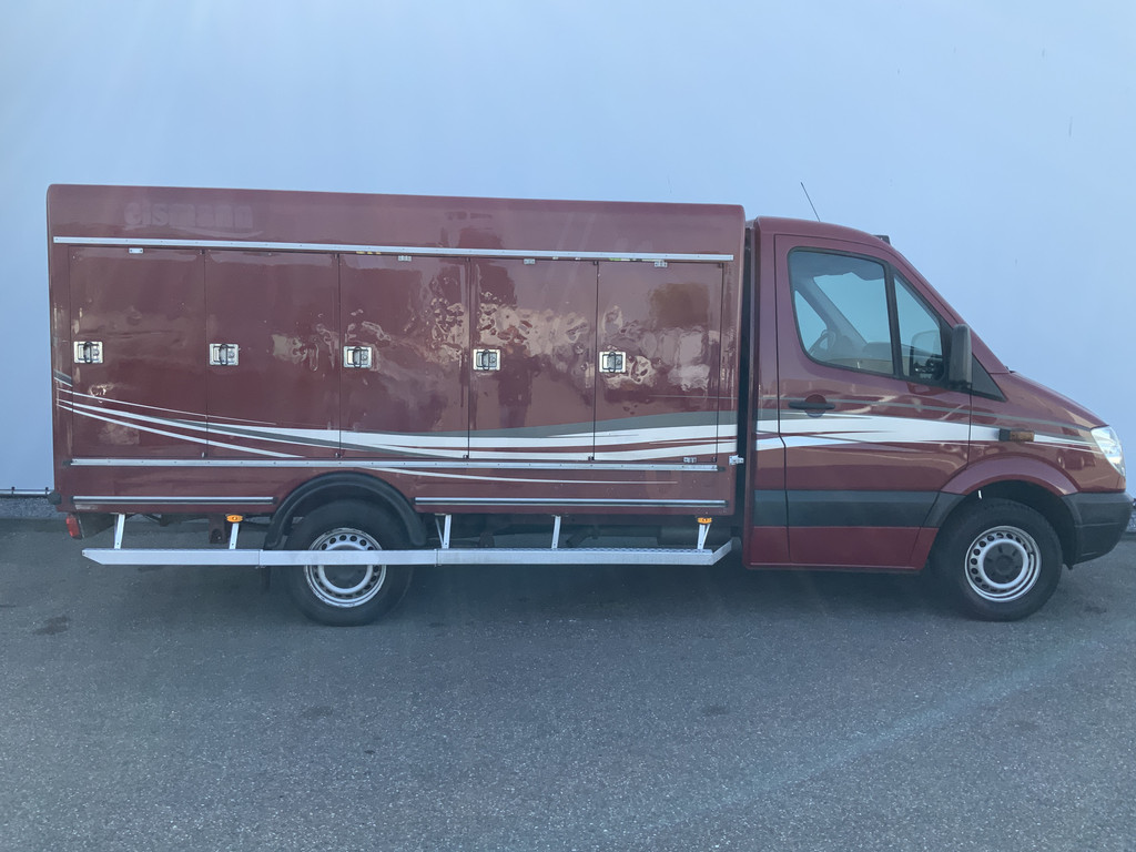44772381-15.jpg