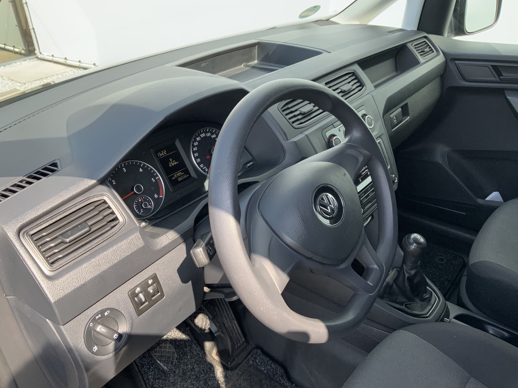 45399411-4.jpg