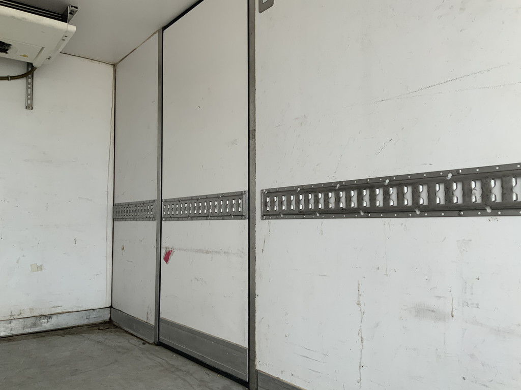 46691540-6.jpg