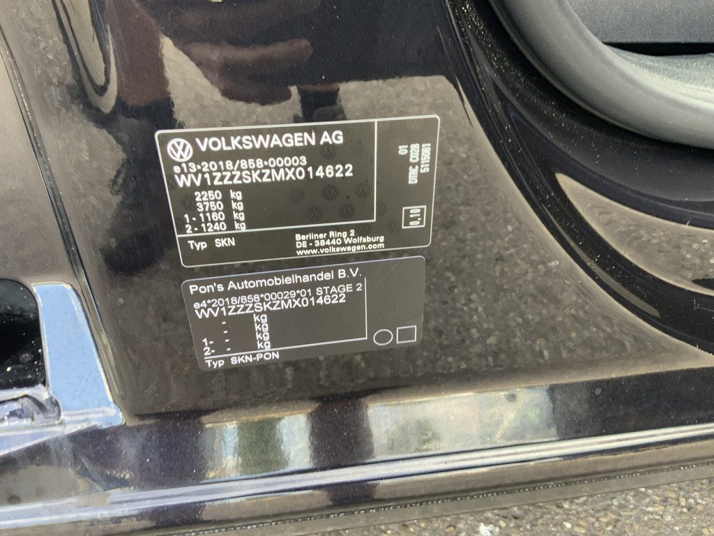 46828012-18.jpg