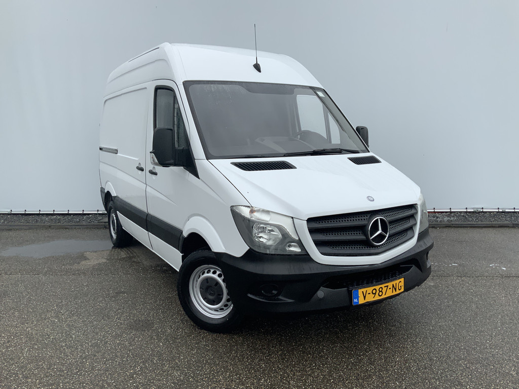 46932091-7.jpg