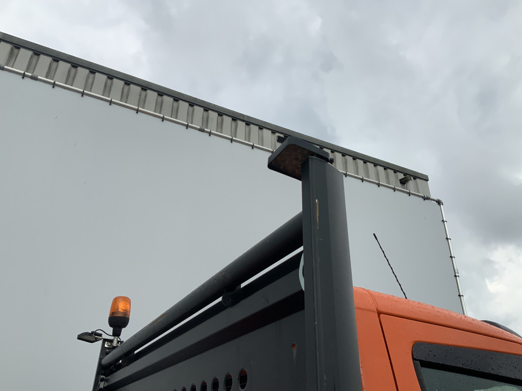 47131630-20.jpg