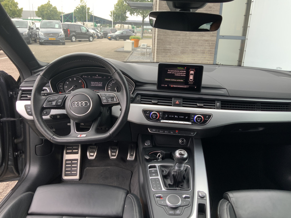 47131659-7.jpg