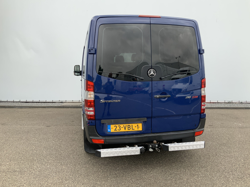 48478044-4.jpg