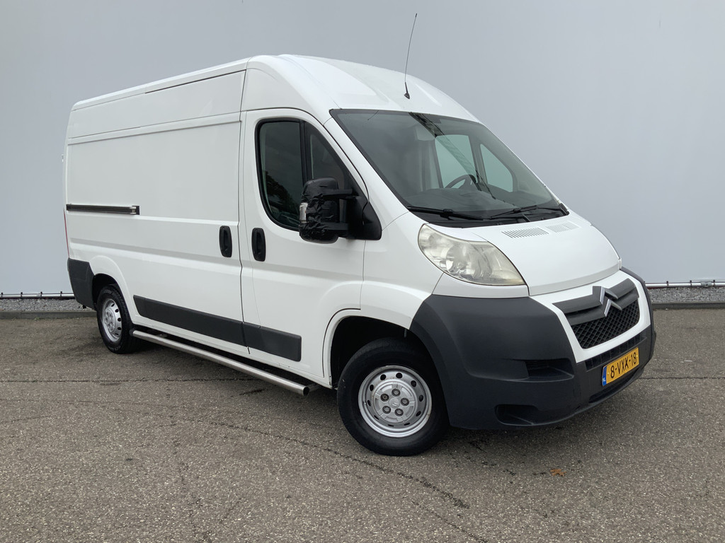 48690923-19.jpg
