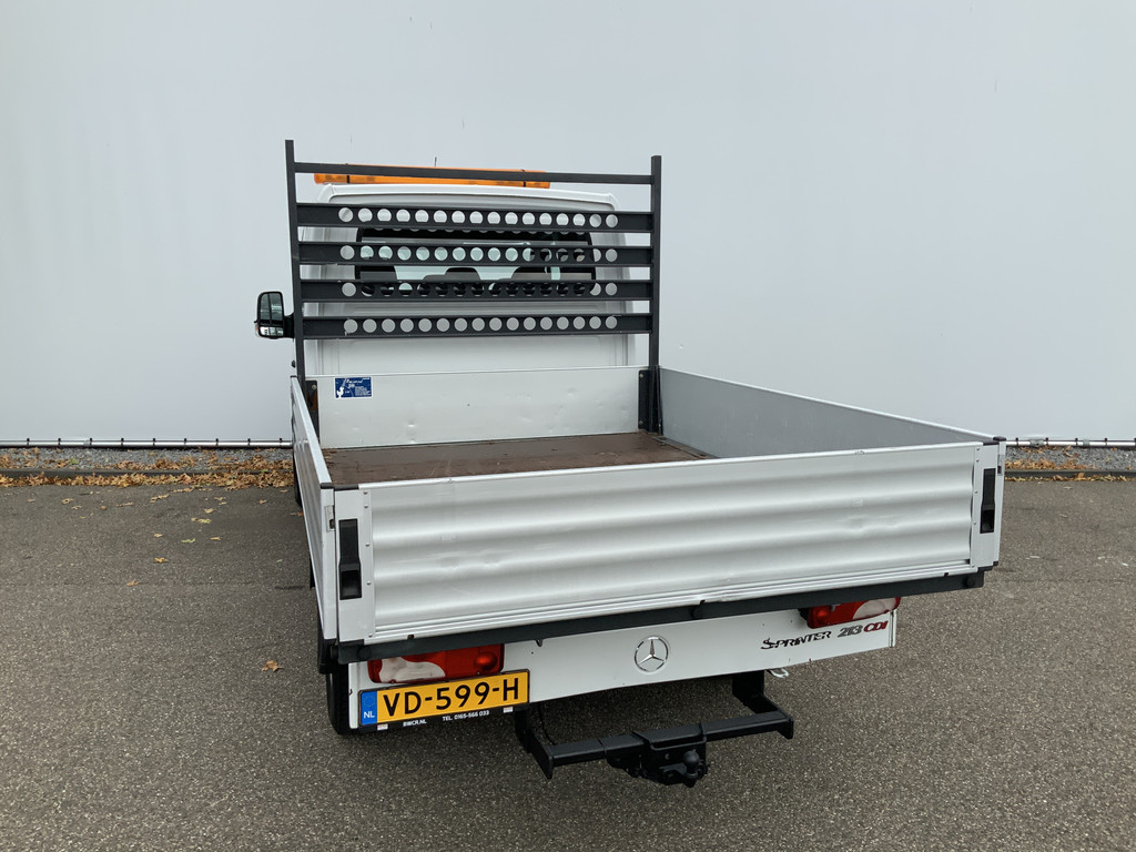 48692778-1.jpg