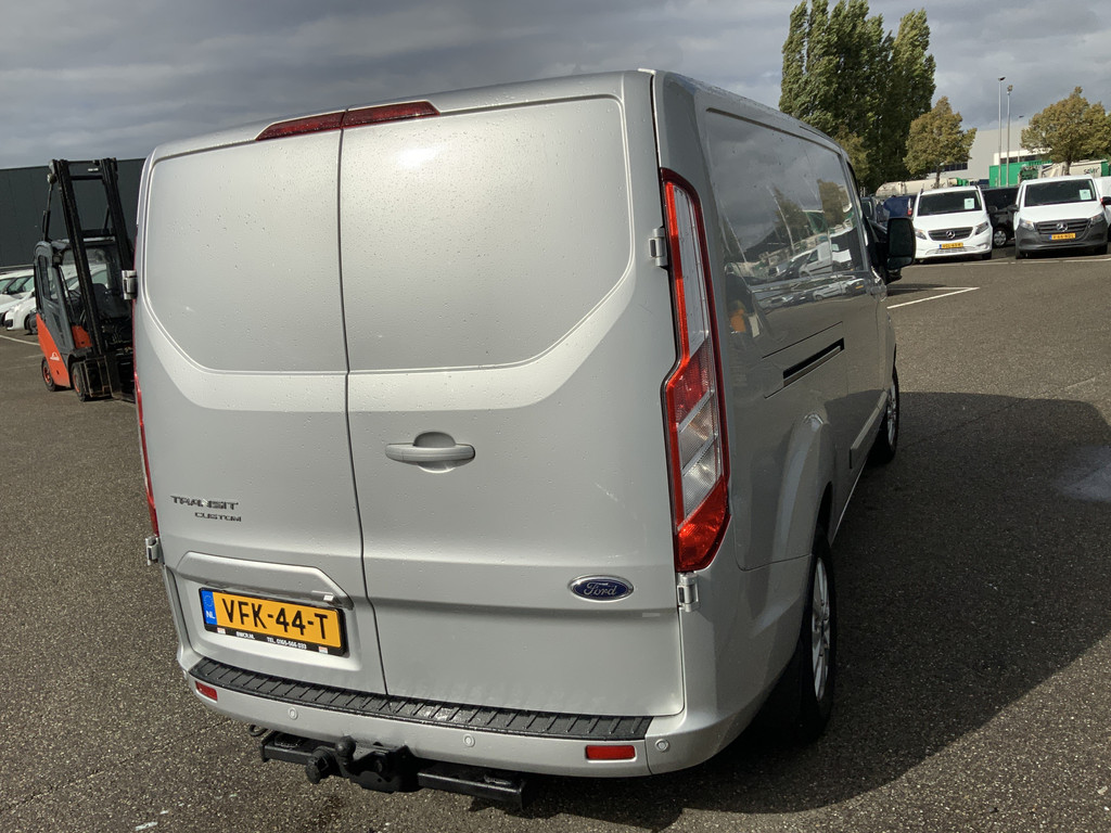 48693426-4.jpg