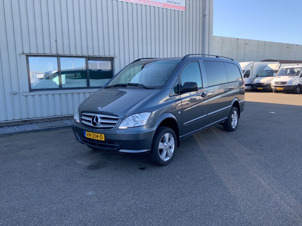 23002923
