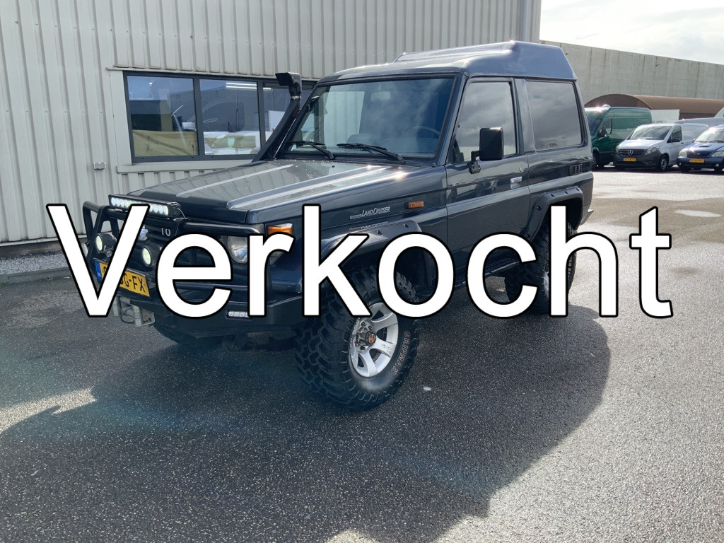 33661833